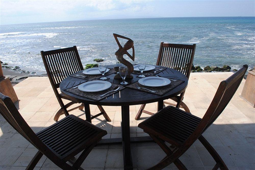 Suarti Resort, Villas & Gallery Ketewel Exteriör bild