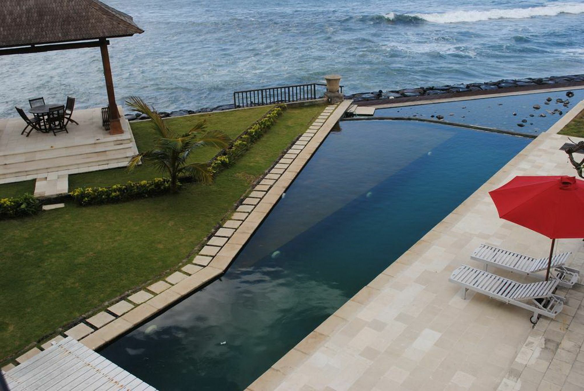 Suarti Resort, Villas & Gallery Ketewel Exteriör bild